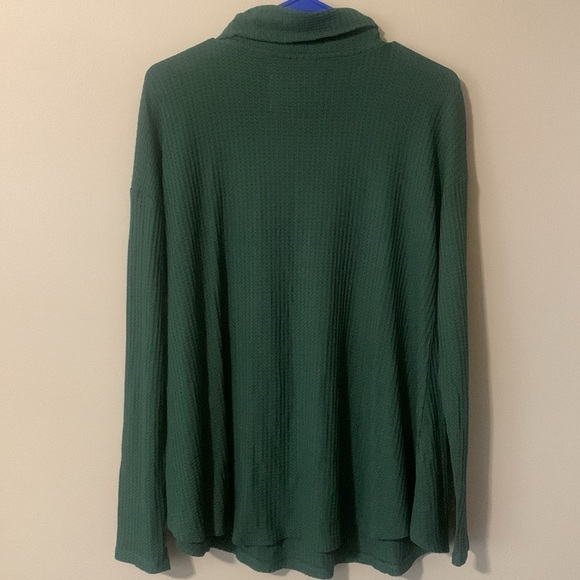 Cupio oversized ribbed drk green mock/cowl neck lightweight sweater size md EUC‎ - Picture 5 of 5